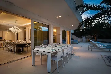 Seaside Villa Retreat with Pool in Selca