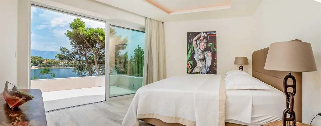 Seaside Villa Retreat with Pool in Selca