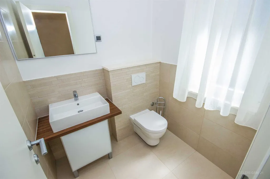 Contemporary Villa with Pool in Splitska