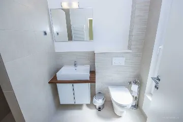 Contemporary Villa with Pool in Splitska