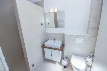 Contemporary Villa with Pool in Splitska