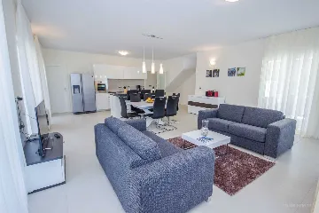 Modern Family Villa with Pool in Splitska