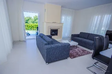 Modern Family Villa with Pool in Splitska