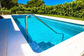 Modern Family Villa with Pool in Splitska