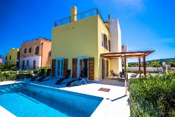 Modern Family Villa with Pool in Splitska