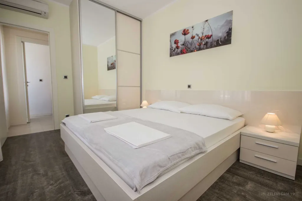 Modern Family Villa with Pool in Splitska
