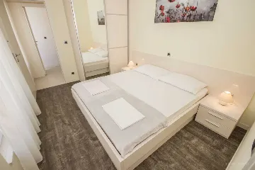 Modern Family Villa with Pool in Splitska