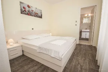 Modern Family Villa with Pool in Splitska