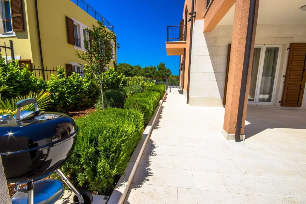 Contemporary Villa with Pool and Panoramic Sea View Splitska
