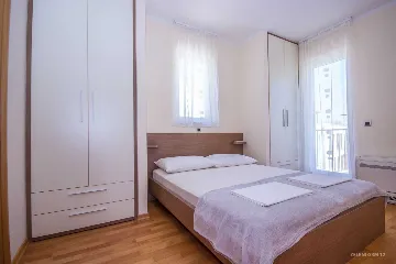 Contemporary Island Villa with Pool – Splitska