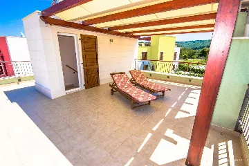 Contemporary Island Villa with Pool – Splitska