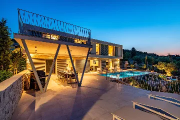 Modern Poolside Villa in Žman