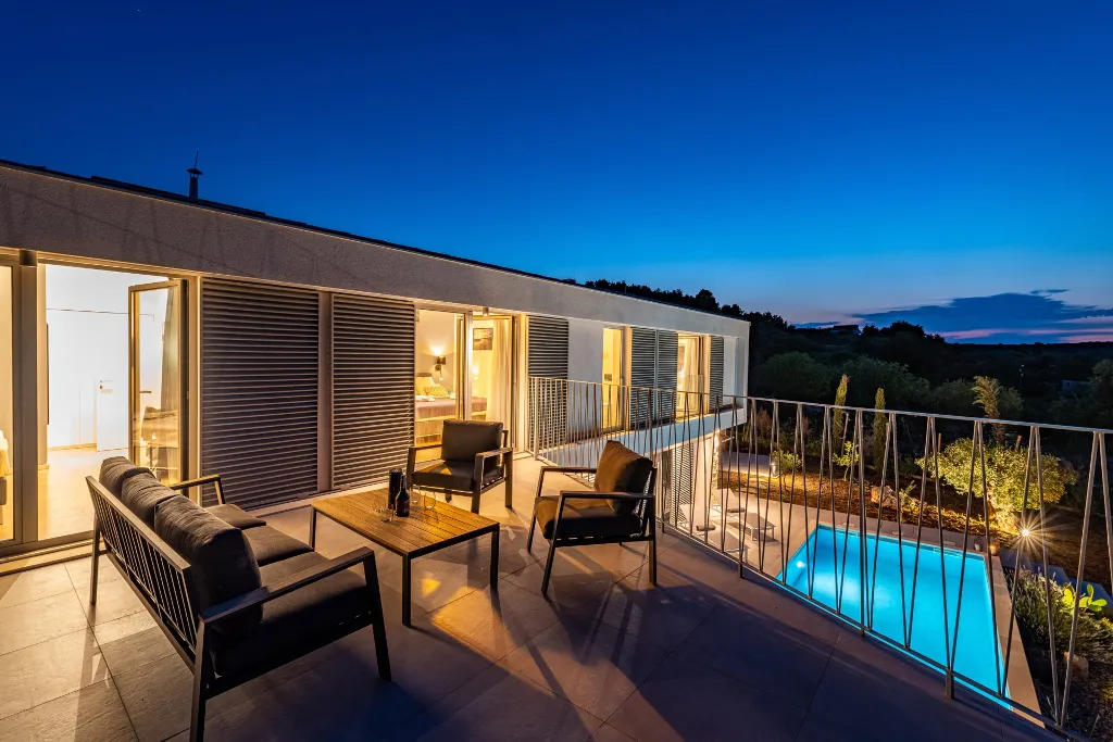 Modern Poolside Villa in Žman