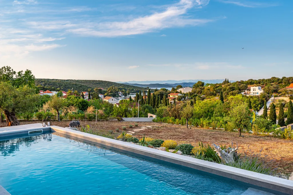 Modern Poolside Villa in Žman