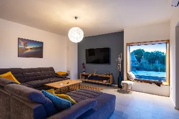 Modern Poolside Villa in Žman