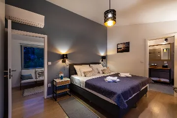 Modern Poolside Villa in Žman