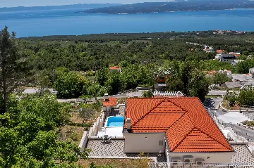 Contemporary 5-Bedroom Villa with Infinity Pool, Makarska