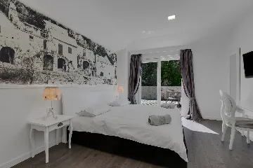 Contemporary 5-Bedroom Villa with Infinity Pool, Makarska