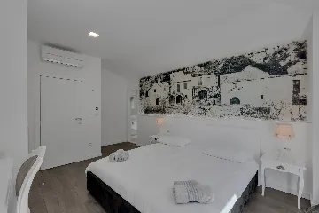 Contemporary 5-Bedroom Villa with Infinity Pool, Makarska