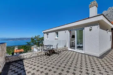 Contemporary 5-Bedroom Villa with Infinity Pool, Makarska