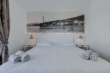 Contemporary 5-Bedroom Villa with Infinity Pool, Makarska