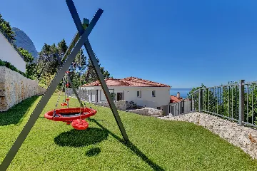 Contemporary 5-Bedroom Villa with Infinity Pool, Makarska