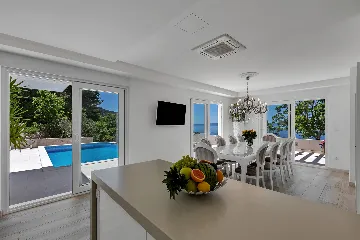 Contemporary 5-Bedroom Villa with Infinity Pool, Makarska