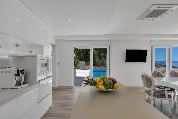 Contemporary 5-Bedroom Villa with Infinity Pool, Makarska