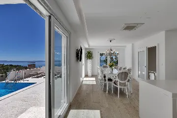 Contemporary 5-Bedroom Villa with Infinity Pool, Makarska