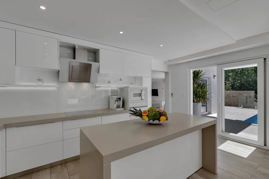 Contemporary 5-Bedroom Villa with Infinity Pool, Makarska