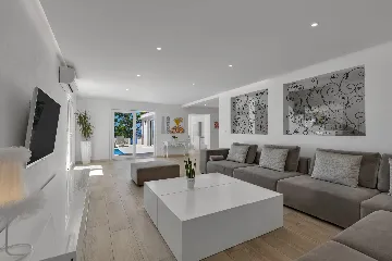 Contemporary 5-Bedroom Villa with Infinity Pool, Makarska