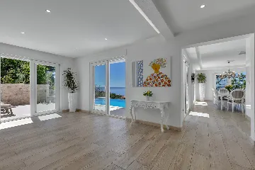 Contemporary 5-Bedroom Villa with Infinity Pool, Makarska