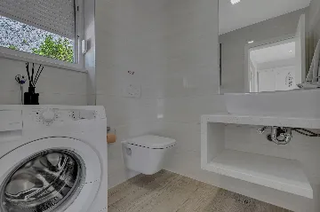 Contemporary 5-Bedroom Villa with Infinity Pool, Makarska