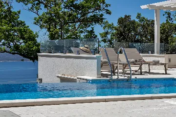 Contemporary 5-Bedroom Villa with Infinity Pool, Makarska