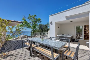 Contemporary 5-Bedroom Villa with Infinity Pool, Makarska