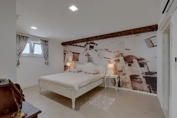 Contemporary 5-Bedroom Villa with Infinity Pool, Makarska