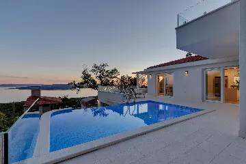 Contemporary 5-Bedroom Villa with Infinity Pool, Makarska