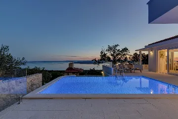Contemporary 5-Bedroom Villa with Infinity Pool, Makarska
