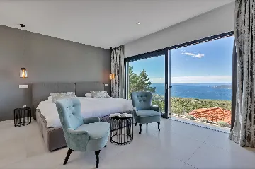 Modern 3-Bedroom Villa with Pool in Makarska