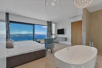 Modern 3-Bedroom Villa with Pool in Makarska