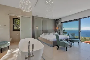 Modern 3-Bedroom Villa with Pool in Makarska