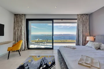 Modern 3-Bedroom Villa with Pool in Makarska