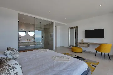 Modern 3-Bedroom Villa with Pool in Makarska