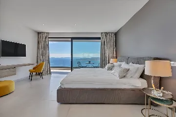 Modern 3-Bedroom Villa with Pool in Makarska