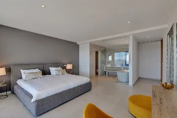 Modern 3-Bedroom Villa with Pool in Makarska