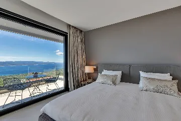 Modern 3-Bedroom Villa with Pool in Makarska