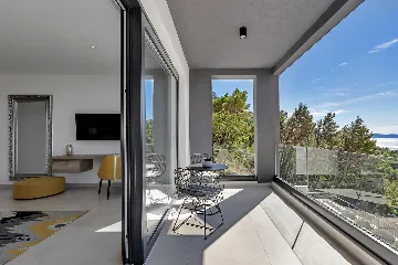 Modern 3-Bedroom Villa with Pool in Makarska