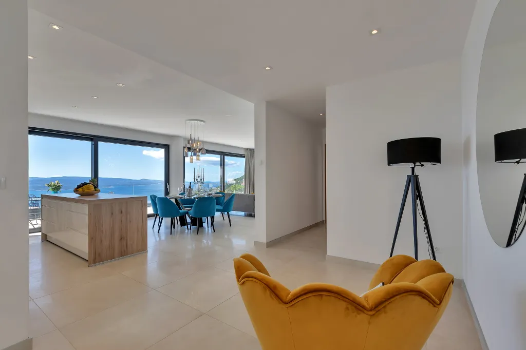 Modern 3-Bedroom Villa with Pool in Makarska
