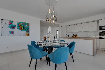 Modern 3-Bedroom Villa with Pool in Makarska