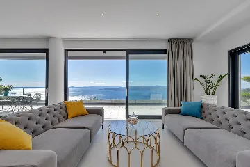 Modern 3-Bedroom Villa with Pool in Makarska